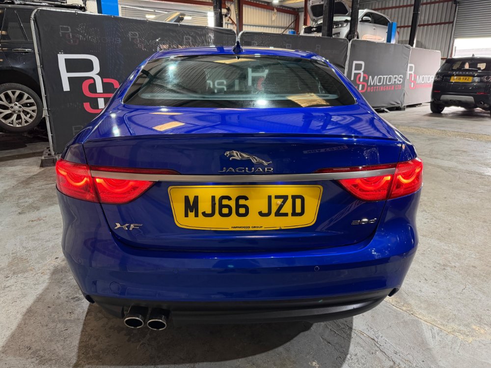 Blue 2016 Jaguar XF 2.0d R-Sport Saloon 4dr Diesel Auto Euro 6 s/s 180 ps in Nottingham