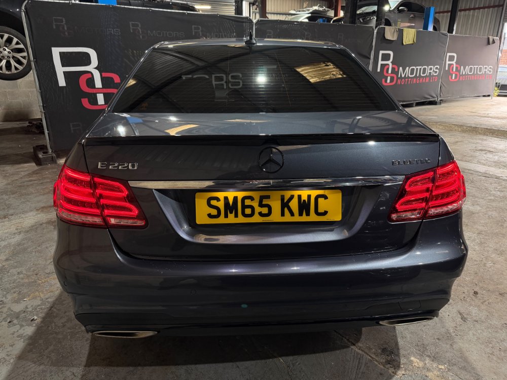Grey 2015 Mercedes-Benz E Class 2.1 E220 BlueTEC AMG Night Edition Saloon 4dr Diesel G-Tronic Euro 6 s/s 177 ps in Nottingham