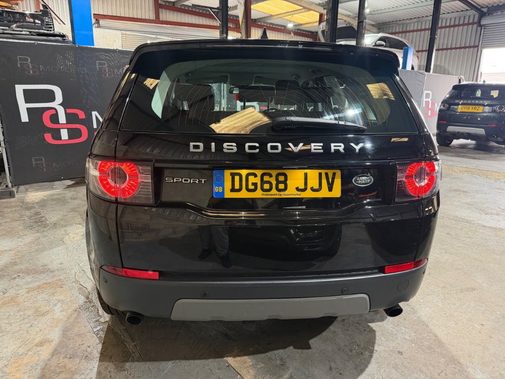 Black 2018 Land Rover Discovery Sport 2.0 TD4 SE Tech SUV 5dr Diesel Auto 4WD Euro 6 s/s 180 ps in Nottingham