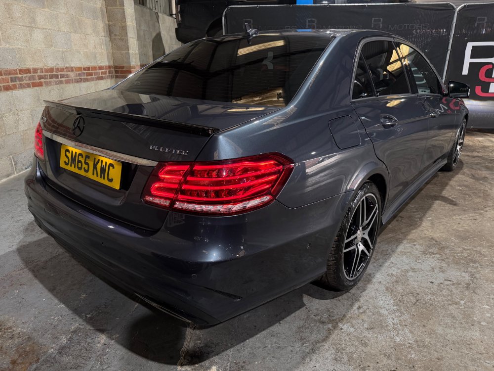 Mercedes-Benz E Class 2.1 E220 BlueTEC AMG Night Edition Saloon 4dr Diesel G-Tronic Euro 6 s/s 177 ps for sale in Nottingham
