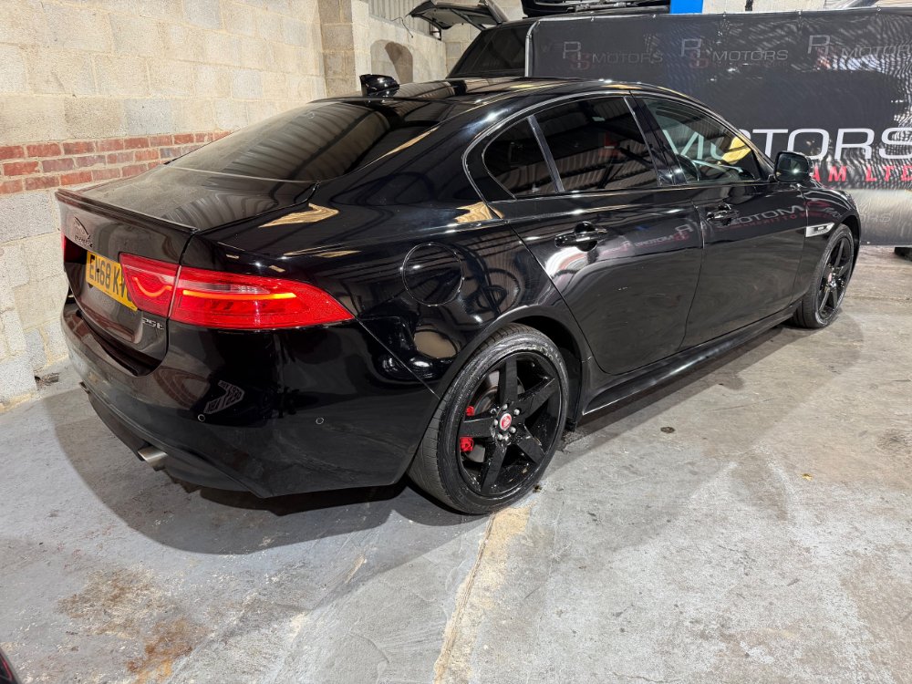 Jaguar XE 2.0i GPF R-Sport Saloon 4dr Petrol Auto Euro 6 s/s 250 ps for sale in Nottingham