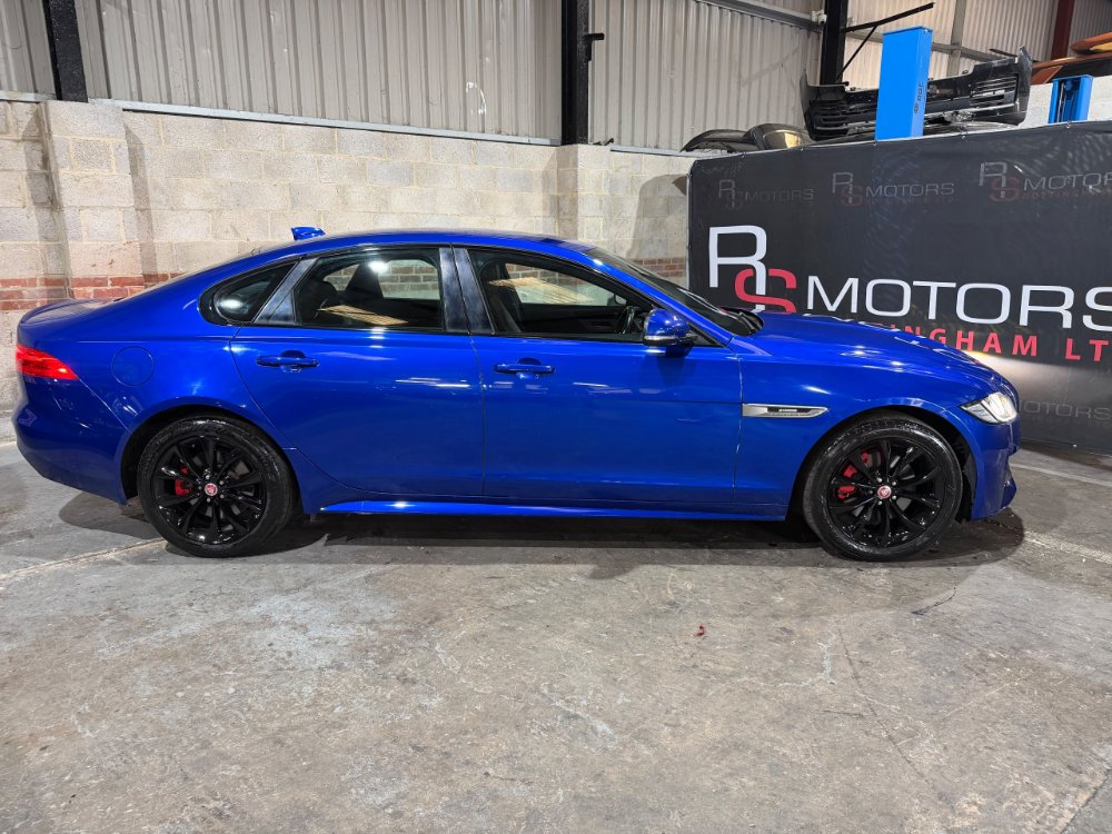 Blue Jaguar XF 2.0d R-Sport Saloon 4dr Diesel Auto Euro 6 s/s 180 ps