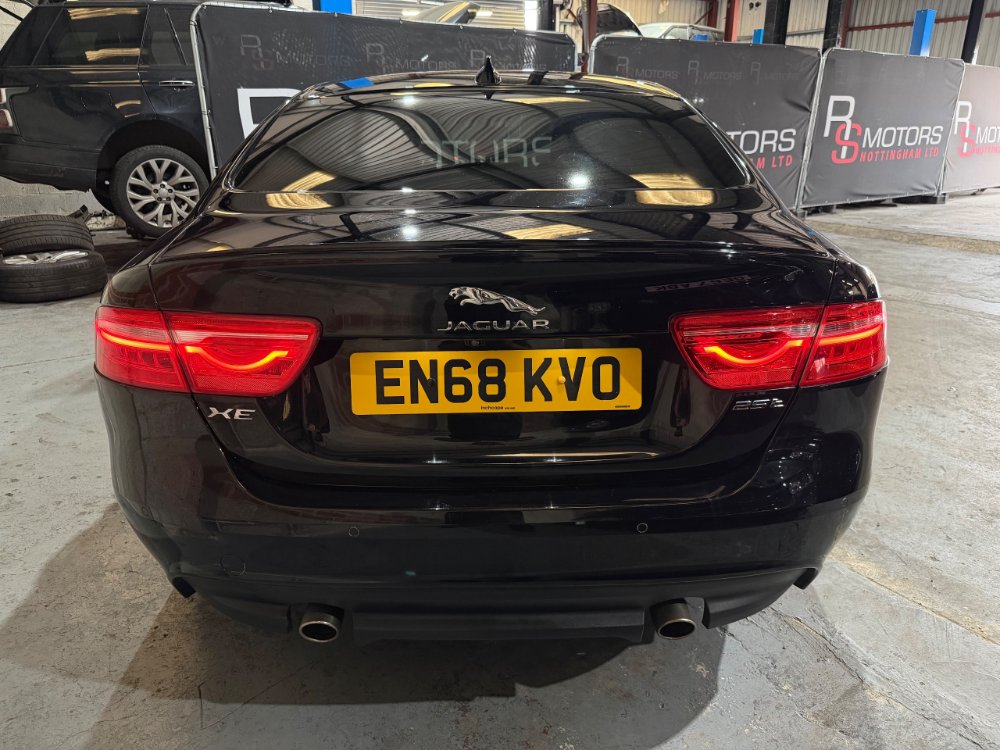 Black 2019 Jaguar XE 2.0i GPF R-Sport Saloon 4dr Petrol Auto Euro 6 s/s 250 ps in Nottingham