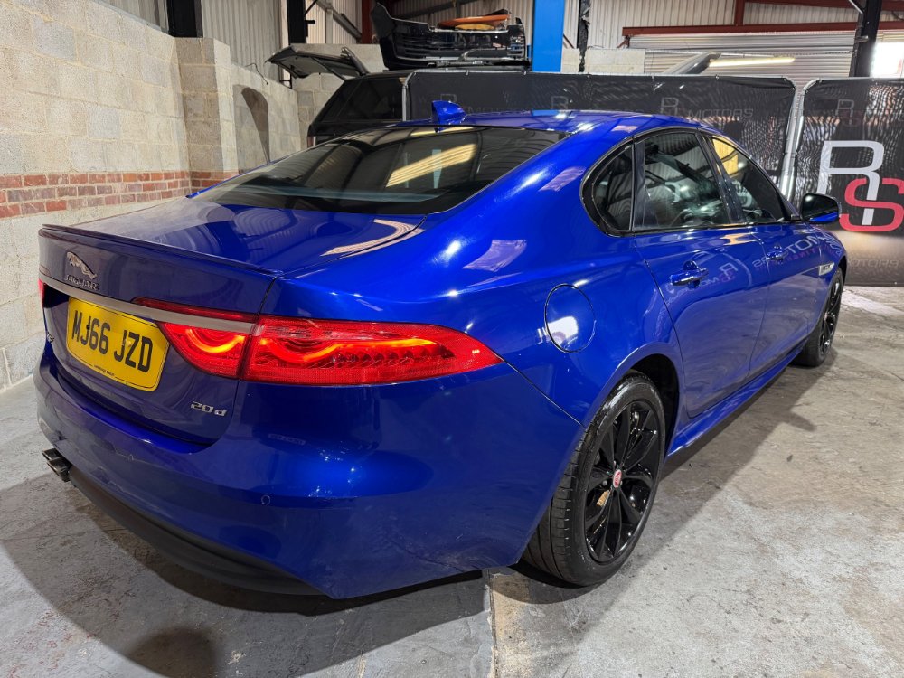 Jaguar XF 2.0d R-Sport Saloon 4dr Diesel Auto Euro 6 s/s 180 ps for sale in Nottingham