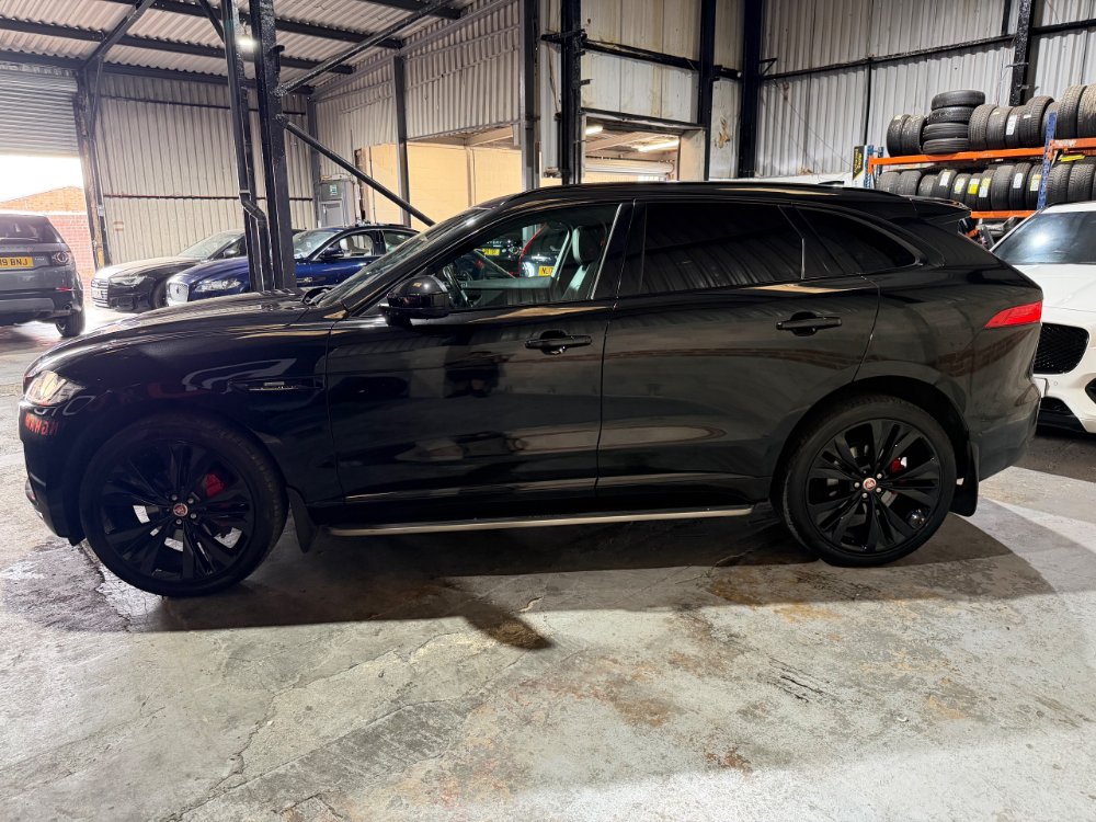 2017 Jaguar F-Pace SUV 2.0 D180 R-Sport SUV 5dr Diesel Auto AWD Euro 6 s/s 180 ps