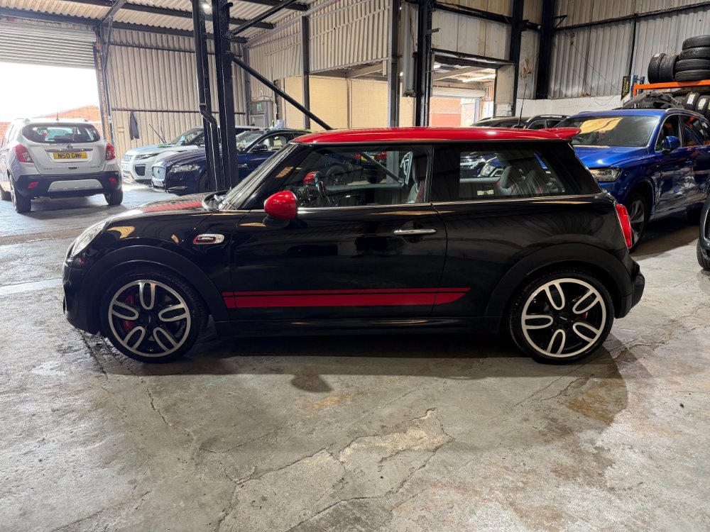 2017 Mini Hatch Hatchback 2.0 John Cooper Works Hatchback 3dr Petrol Auto Euro 6 s/s 231 ps