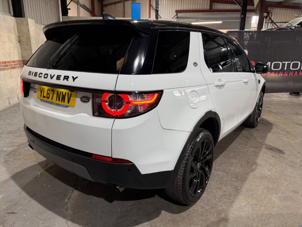 Land Rover Discovery Sport 2.0 TD4 HSE Black SUV 5dr Diesel Auto 4WD Euro 6 s/s 180 ps for sale in Nottingham