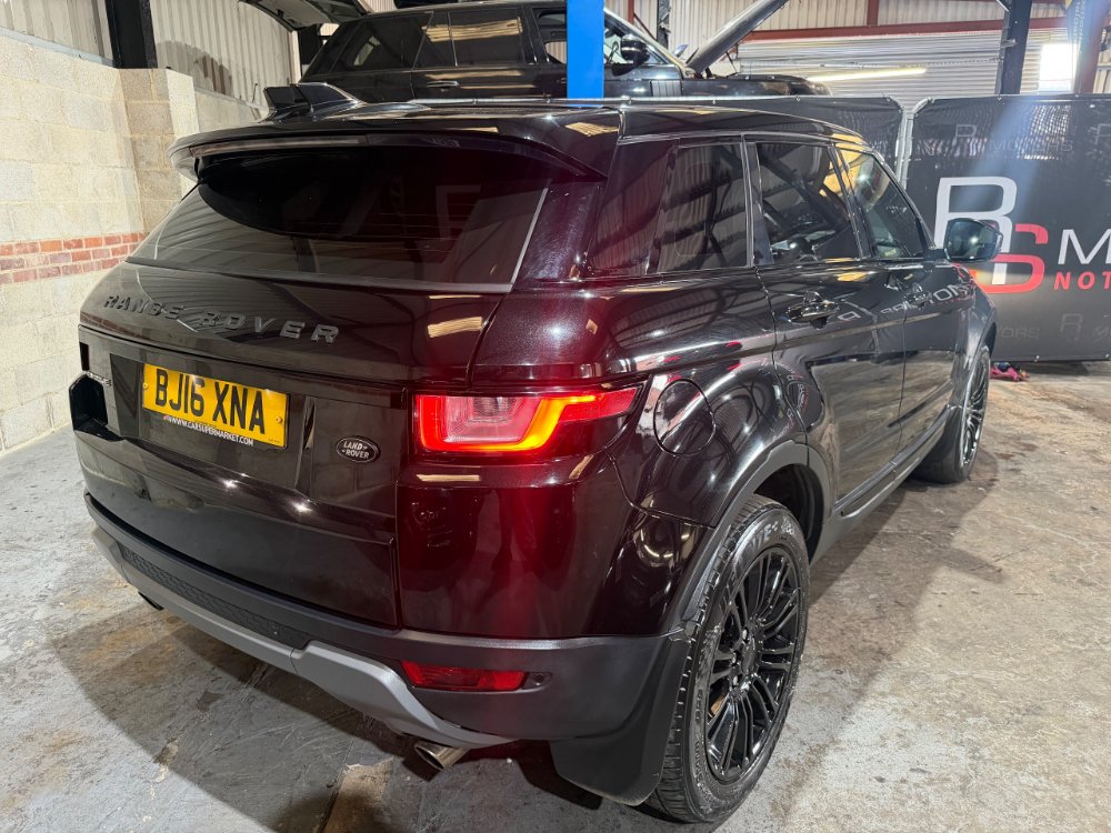 Land Rover Range Rover Evoque 2.0 TD4 SE Tech SUV 5dr Diesel Manual 4WD Euro 6 s/s 180 ps for sale in Nottingham
