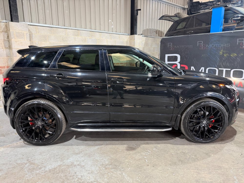 Black Land Rover Range Rover Evoque 2.0 TD4 HSE Dynamic SUV 5dr Diesel Auto 4WD Euro 6 s/s 180 ps