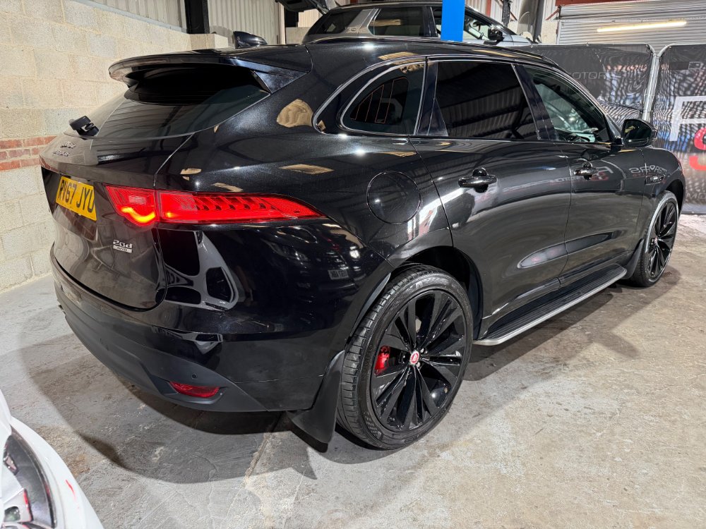 Jaguar F-Pace 2.0 D180 R-Sport SUV 5dr Diesel Auto AWD Euro 6 s/s 180 ps for sale in Nottingham