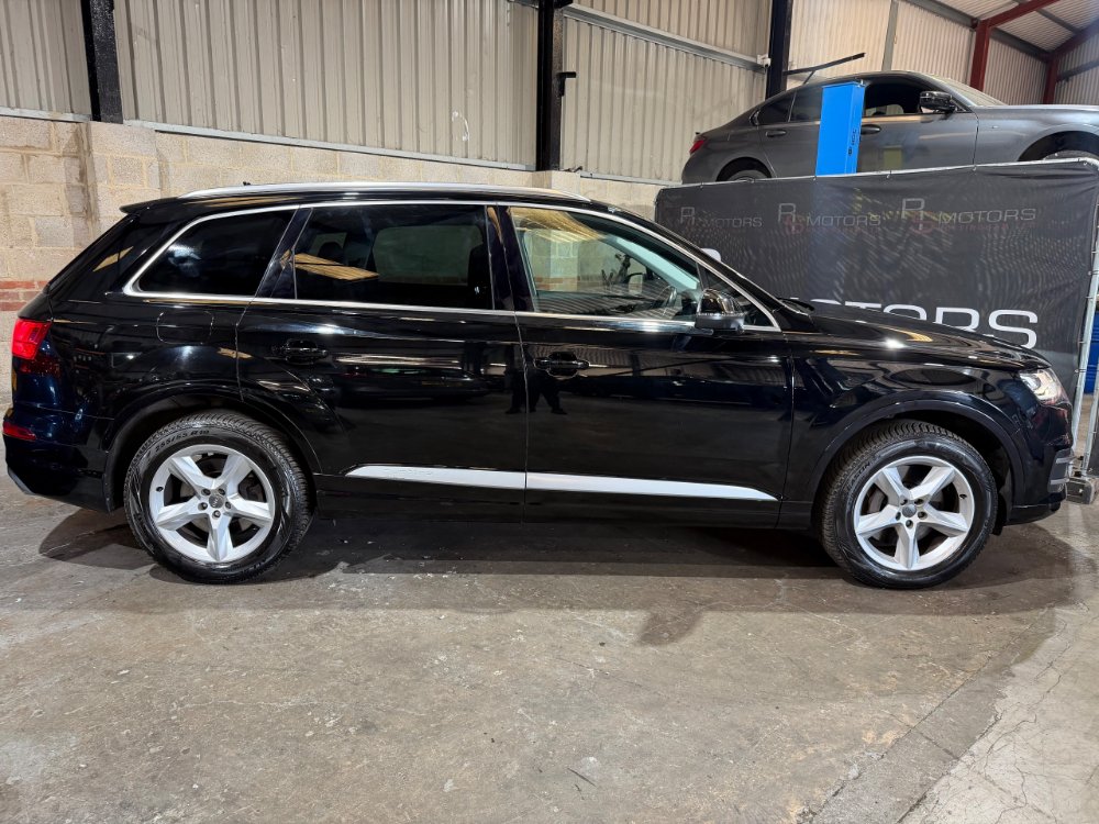 Black Audi Q7 3.0 TDI V6 SE SUV 5dr Diesel Tiptronic quattro Euro 6 s/s 218 ps