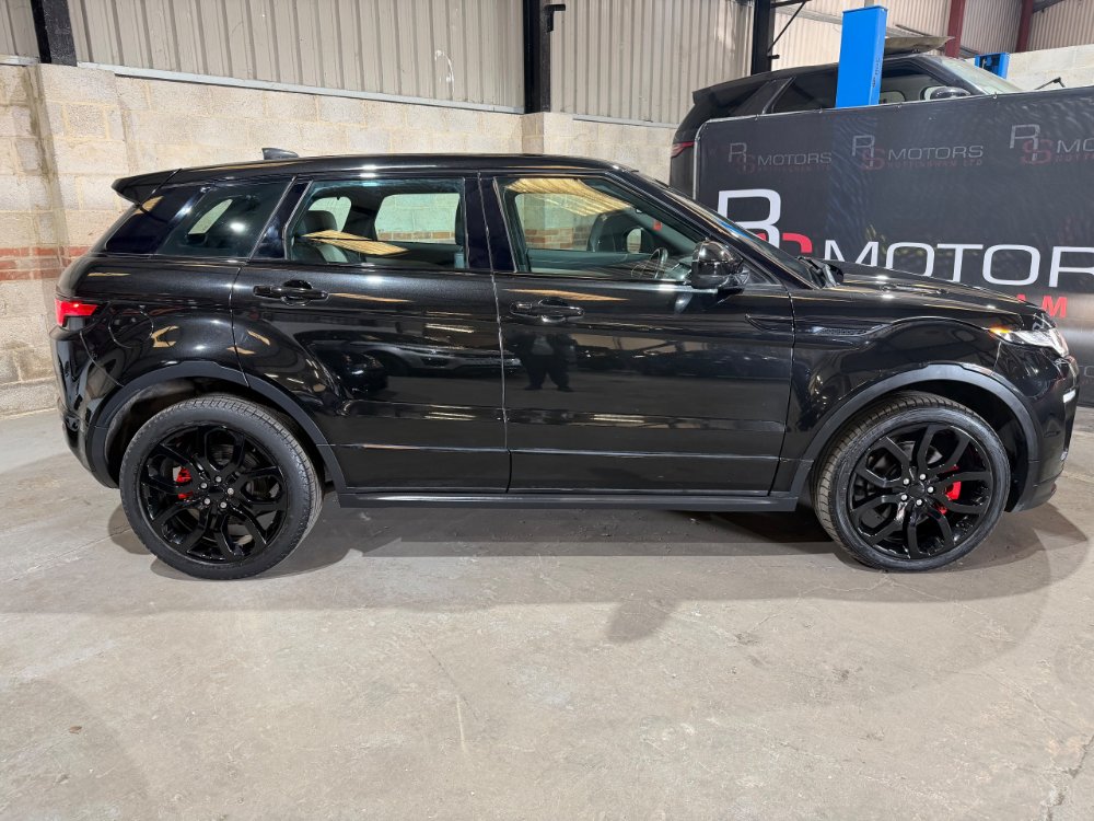 Black Land Rover Range Rover Evoque 2.0 TD4 HSE Dynamic SUV 5dr Diesel Auto 4WD Euro 6 s/s 180 ps