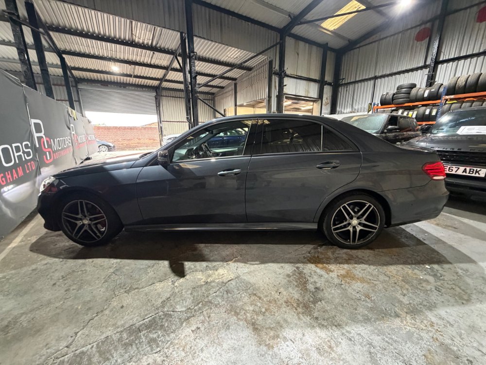 2015 Mercedes-Benz E Class Saloon 2.1 E220 BlueTEC AMG Night Edition Saloon 4dr Diesel G-Tronic Euro 6 s/s 177 ps