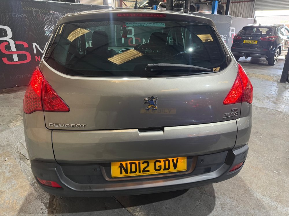 Grey 2012 Peugeot 3008 1.6 e-HDi Active SUV 5dr Diesel EGC Euro 5 s/s 112 ps in Nottingham