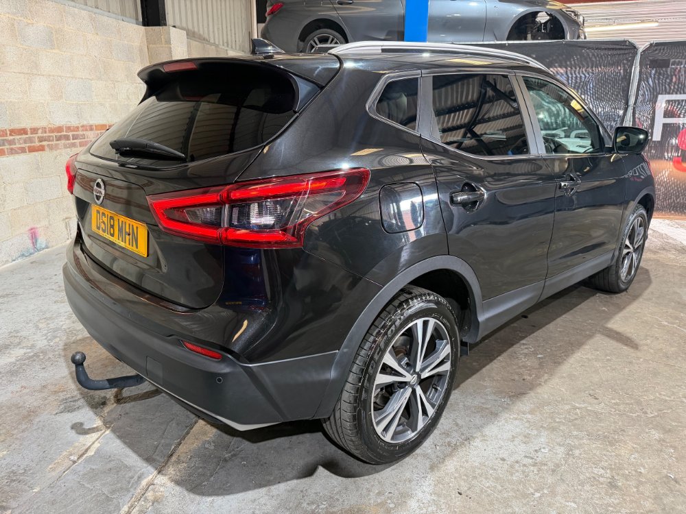 Nissan Qashqai 1.5 dCi N-Connecta SUV 5dr Diesel Manual Euro 6 s/s 110 ps for sale in Nottingham