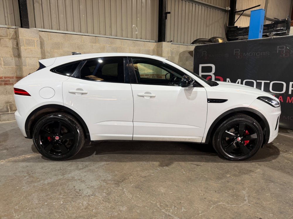 White Jaguar E-Pace 2.0 D180 Chequered Flag SUV 5dr Diesel Auto AWD Euro 6 s/s 180 ps